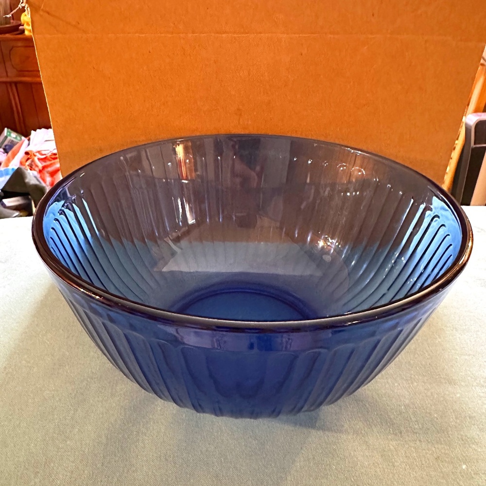 Vintage Blue Pyrex Mixing Bowl 8.5"